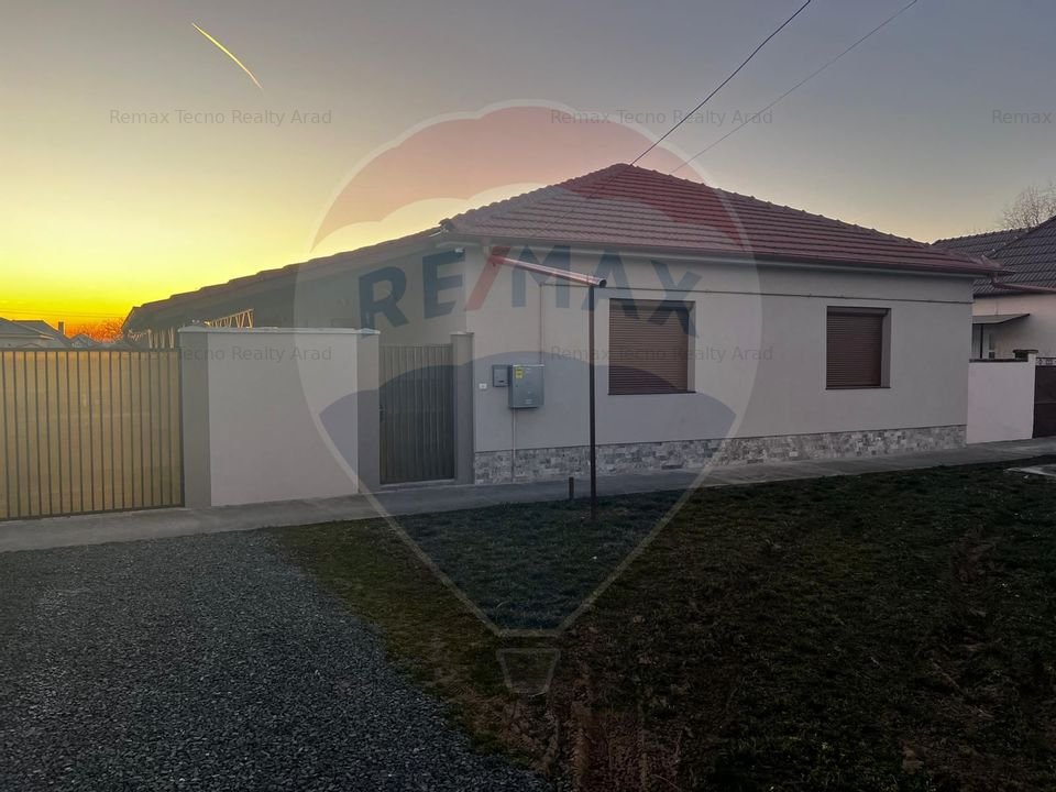 Casa 3 camere Lux Sanpaul 1080 mp teren