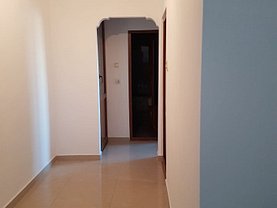 Apartament de vânzare 3 camere, în Constanţa, zona Balada