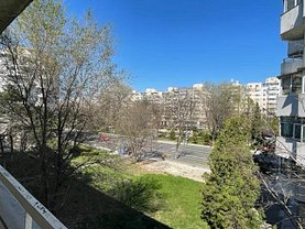 Apartament de vanzare 3 camere, în Constanta, zona Tomis I
