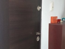 Apartament de vanzare 3 camere, în Constanta, zona Poarta 6