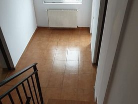 Casa de închiriat 6 camere, în Constanţa, zona Inel II
