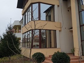 Casa de vânzare 8 camere, în Ovidiu