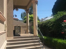 Casa de vânzare 6 camere, în Constanţa, zona Central