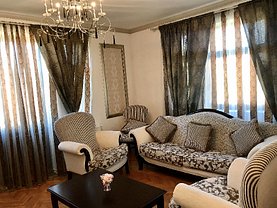 Apartament de închiriat 3 camere, în Brasov, zona Schei
