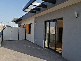 Apartament de vânzare 3 camere, în Braşov, zona Tractorul
