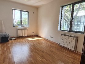 Apartament de închiriat 2 camere, în Braşov, zona Central