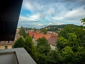 Casa de închiriat 5 camere, în Braşov, zona Central
