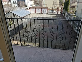 Casa de închiriat 2 camere, în Braşov, zona Tractorul