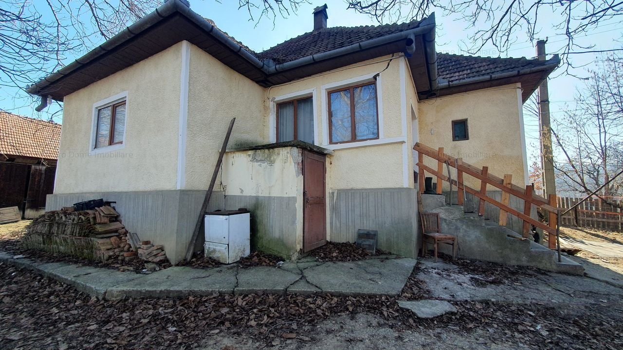 Bran-Sohodol, casa bataraneasca cu utilitati si teren 4039mp, comision zero.