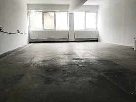 Închiriere spaţiu industrial