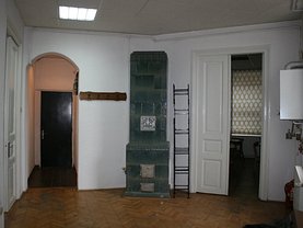 Apartament de vânzare 4 camere, în Bucureşti, zona Calea Călăraşilor