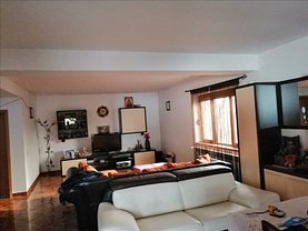 Casa de închiriat 6 camere, în Dobroeşti