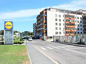 Apartament de vânzare 4 camere, în Constanţa, zona Km 4-5