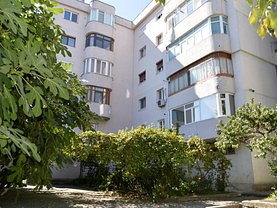Apartament de vânzare 3 camere, în Piteşti, zona Banat