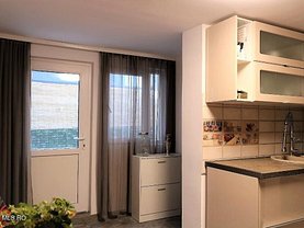 Casa de vanzare 6 camere, în Constanta, zona Tomis II