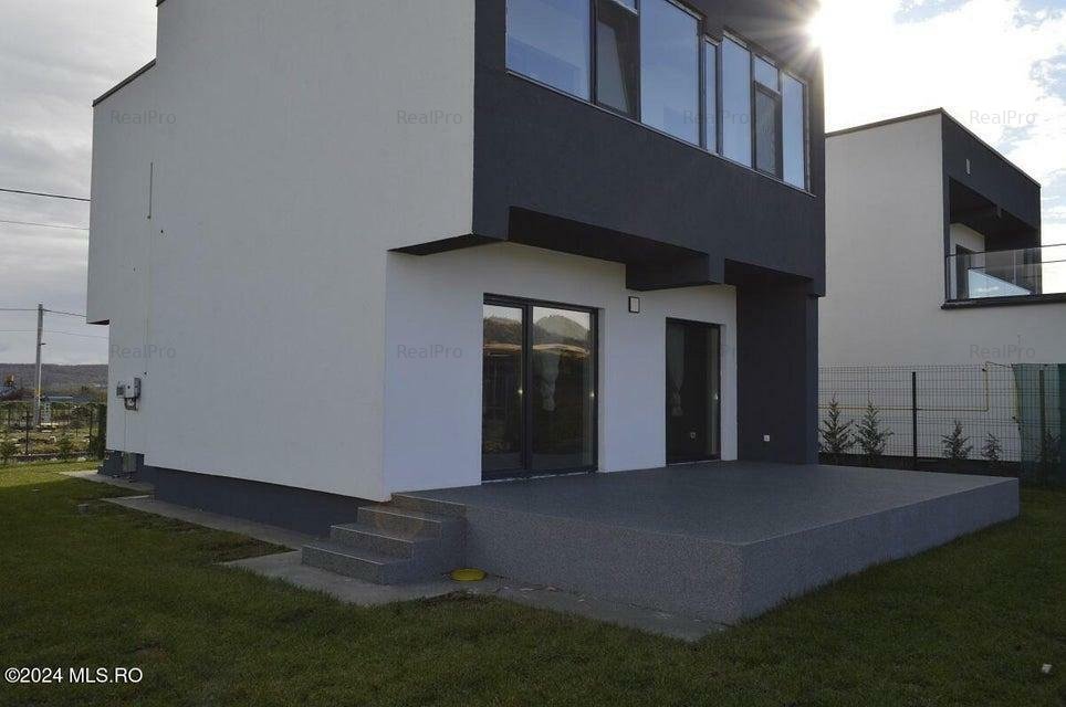 Micesti - Casa P+1E, teren 430 mp, casa verde (A+)!