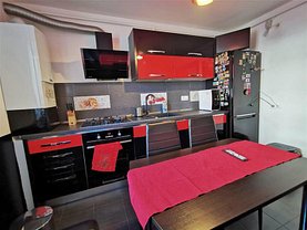 Apartament de vânzare 2 camere, în Braşov, zona Tractorul
