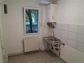 Apartament de închiriat 2 camere, în Braşov, zona Astra