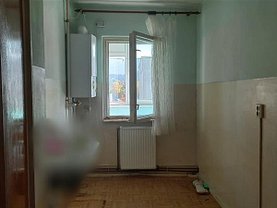 Apartament de vânzare 2 camere, în Braşov, zona Bartolomeu