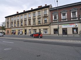 Vânzare spaţiu comercial
