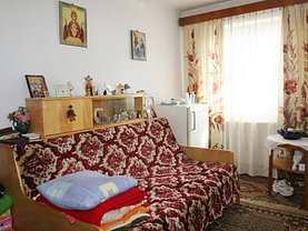 Apartament de vânzare 3 camere, în Sinaia, zona Platoul Izvor
