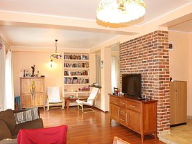Casa de vânzare 4 camere, în Buşteni, zona Central