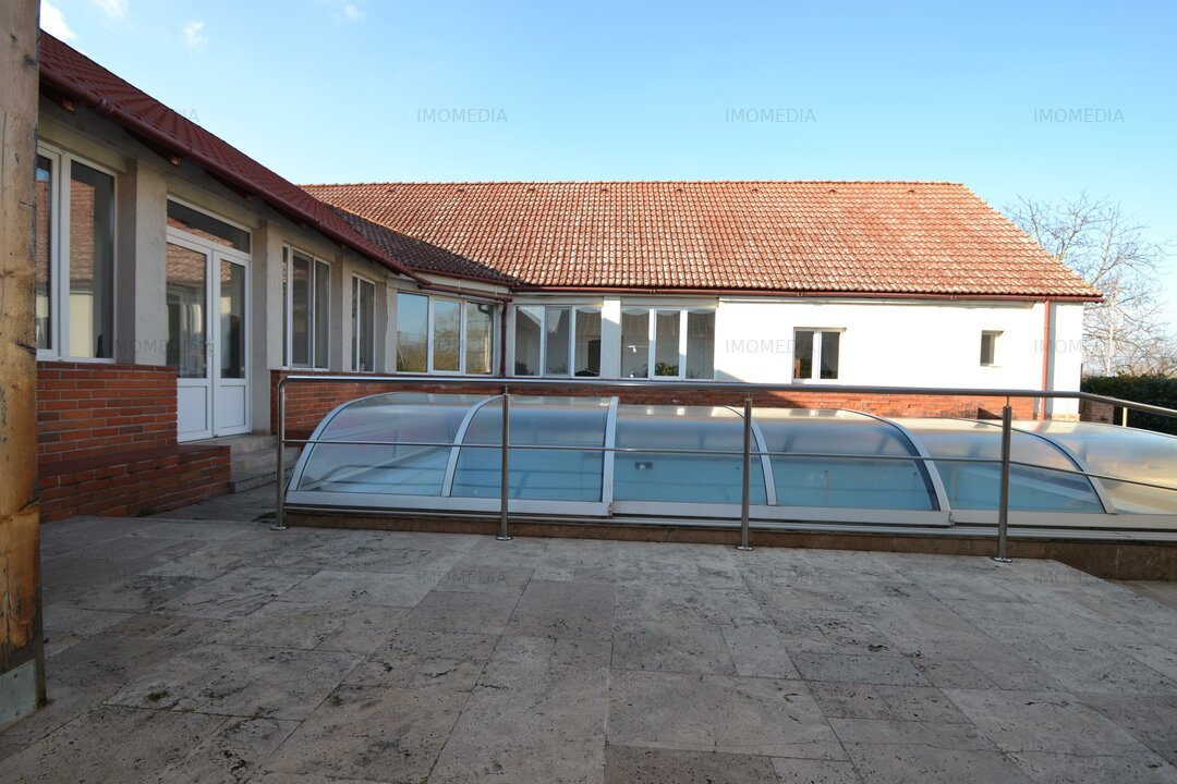 casa cu teren de 5165 mp, in Becicherecu Mic ,la artera principala