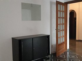 Apartament de închiriat 4 camere, în Bucuresti, zona Primaverii