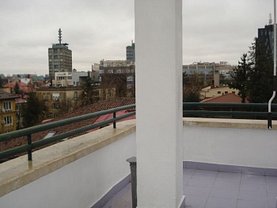 Apartament de închiriat 3 camere, în Bucuresti, zona Primaverii
