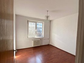 Apartament de vânzare 3 camere, în Bucureşti, zona Ghencea