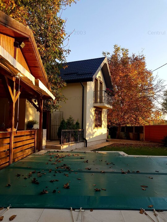 Vila mobilata si utilata complet, p+1, Snagov, curte amenajata, piscina, libera