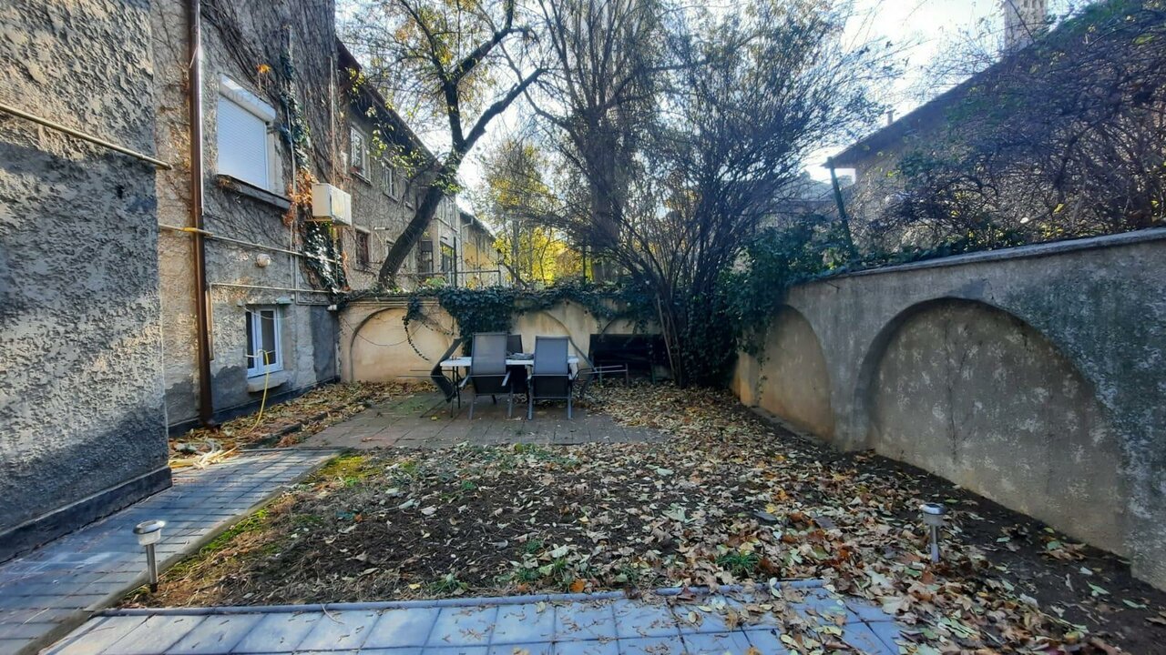 Apartament in vila, Floreasca, curte comuna, gradina, spatiu relaxare