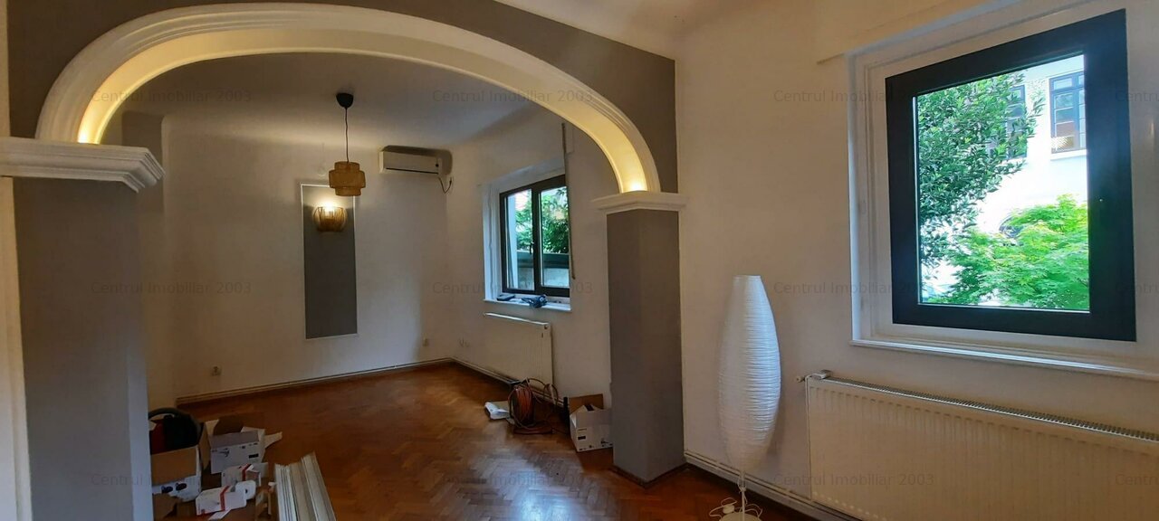 Apartament in vila cochet, parter, zona de relaxare, curte frumoasa,