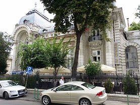 Casa 28 camere în Bucuresti, P-ta Universitatii