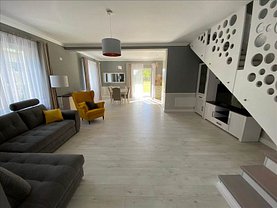 Casa de vânzare sau de închiriat 4 camere, în Dumbrăviţa