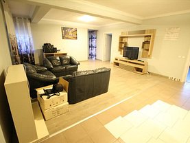 Apartament de închiriat 4 camere, în Bacau, zona CFR