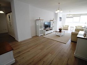 Apartament de închiriat 3 camere, în Bacau, zona Stefan cel Mare