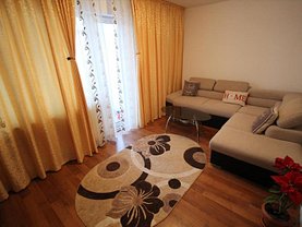 Apartament de vânzare 3 camere, în Bacau, zona Narcisa