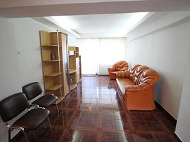 Apartament de închiriat 3 camere, în Bacău, zona Ultracentral