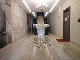Apartament de închiriat 3 camere, în Bacău, zona Central
