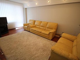 Apartament de închiriat 3 camere, în Bacau, zona Ultracentral