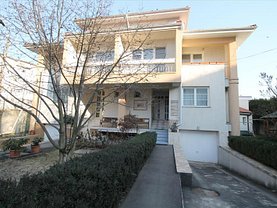 Casa de vânzare 7 camere, în Bacau, zona Ultracentral