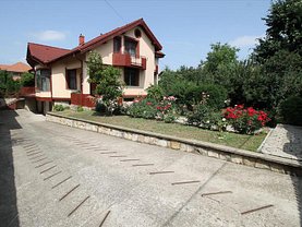 Casa de vânzare 6 camere, în Bacău, zona Calea Moldovei