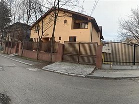 Casa de vânzare 8 camere, în Bacău, zona Ultracentral
