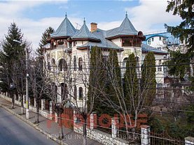 Casa de vânzare 15 camere, în Bacău, zona Ultracentral
