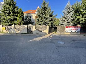 Casa de vânzare 7 camere, în Bacău, zona Central