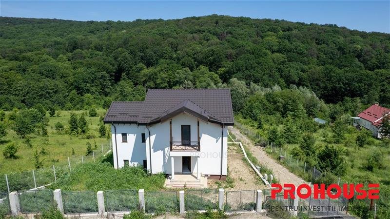 Luncani- vila noua- proiect deosebit langa padure!
