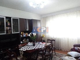 Apartament de vânzare 3 camere, în Bacău, zona Republicii