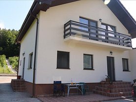 Casa de vânzare 5 camere, în Bacau, zona Central