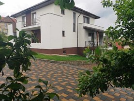 Casa 3 camere în Bistrita, Central